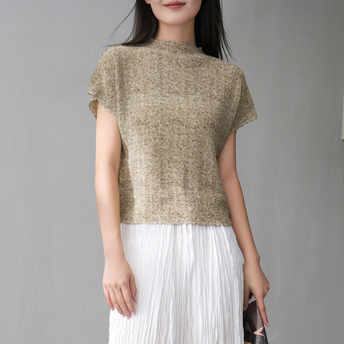 High elasticity round neck T-shirt for women